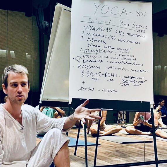 Yoga Yoga Teaching